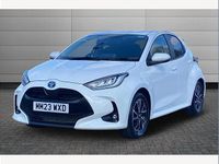 Used Toyota Yaris Hybrid Design 116 HP (85 kW) 2023 White Hatchback