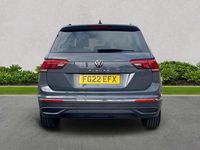 Usado VW Tiguan Life 150 CV (110 kW) 2022 Gris SUV