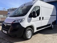 Second-hand Vauxhall Movano 2023 Alb