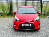 Begagnad Toyota Yaris Trend 2014 Röd Halvkombi