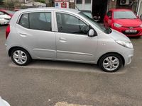 Used Hyundai i10 Active 86 HP (63 kW) 2011 Silver Hatchback