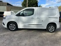 Used Toyota Proace Design 120 HP (88 kW) 2022 White MPV