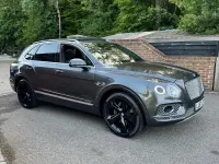 Used Bentley Bentayga 435 HP (319 kW) 2017 Grey SUV