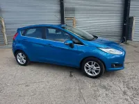 Begagnad Ford Fiesta Zetec 82 HK (60 kW) 2016 Blå Halvkombi