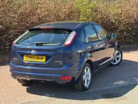 Używany Ford Focus Zetec 2010 Niebieski Hatchback