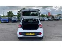 Käytetty Hyundai i10 66 HP (48 kW) 2020 Valkoinen Viistoperä