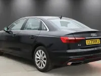 Begagnad Audi A4 Advanced 150 HK (110 kW) 2023 Svart Sedan
