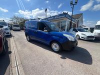 Second-hand Vauxhall Combo 2016 Albastru Monovolum