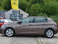 Used Peugeot 308 Active 100 HP (73 kW) 2015 Brown Hatchback