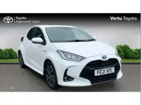 Used Toyota Yaris Design 113 HP (83 kW) 2021 White Hatchback