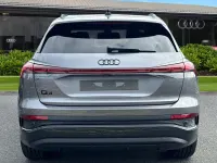 Novo Audi Q4 e-tron Black Edition 11 kW (15 HP) 2026 Cinzento SUV