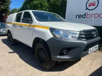 Begagnad Toyota HiLux Active 150 HK (110 kW) 2020 Vit Pickup