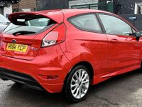 Used Ford Fiesta Zetec 125 HP (91 kW) 2014 Red Hatchback