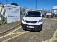 Używany Peugeot Expert 2021 Biały Van