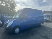 Used Vauxhall Movano 145 HP (106 kW) 2017 Blue MPV