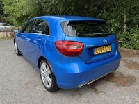 Used Mercedes A180 122 HP (89 kW) 2015 Blue Hatchback