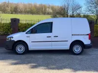 Usado VW Caddy Startline 122 HP (89 kW) 2018 Branco Monovolume