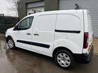 Used Peugeot Partner 98 HP (72 kW) 2018 White