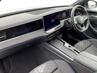 Used VW Passat R-line 150 HP (110 kW) 2024 White Estate