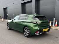 Used Peugeot 308 Allure 129 HP (94 kW) 2023 Green Hatchback