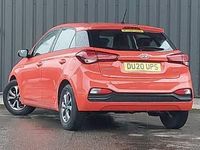 Begagnad Hyundai i20 SE 84 HK (61 kW) 2020 Röd Halvkombi