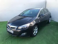 Begagnad Vauxhall Astra SRi 113 HK (83 kW) 2012 Svart Halvkombi