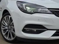 Second-hand Vauxhall Astra Edition 2021 Alb Hatchback