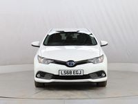 Used Toyota Auris Hybrid Design 136 HP (100 kW) 2018 White Hatchback