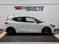Used Renault Clio IV Trophy 220 HP (161 kW) 2015 White Hatchback