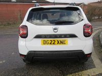 Begagnad Dacia Duster Essentiel 90 HK (66 kW) 2022 Vit SUV