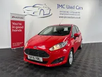 Used Ford Fiesta Zetec 100 HP (73 kW) 2015 Red Hatchback