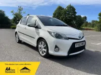 Used Toyota Yaris Hybrid 2012 White Hatchback