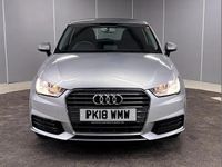 Begagnad Audi A1 Design 94 HK (69 kW) 2018 Silver Halvkombi