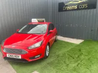 Used Ford Focus Titanium 125 HP (91 kW) 2015 Red Hatchback