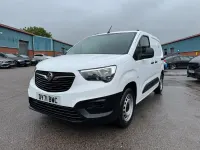 Used Vauxhall Combo 100 HP (73 kW) 2021 White MPV