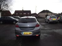 Second-hand Vauxhall Astra Sport 89 CP (65 kW) 2010 Argintiu Hatchback