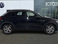 Begagnad VW T-Roc R-line 150 HK (110 kW) 2024 Svart SUV