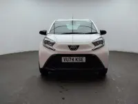 Used Toyota Aygo X X-pure 72 HP (52 kW) 2024 White SUV