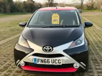 Gebraucht Toyota Aygo x-press 69 PS (50 kW) 2016 Schwarz Kleinwagen