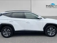 Używany Hyundai Tucson SE 230 KM (169 kW) 2023 Biały SUV