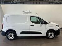 Used Peugeot Partner S 101 HP (74 kW) 2024 White MPV