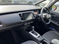 Second-hand Honda Jazz Hybrid 109 CP (80 kW) 2021 Alb Hatchback