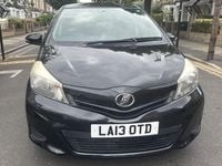 Used Toyota Yaris 99 HP (72 kW) 2013 Black Hatchback