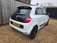 Used Renault Twingo Dynamique 70 HP (51 kW) 2016 White Hatchback