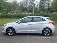 used Hyundai i30 1.6 CRDI SE BLUE DRIVE 5d 109 BHP