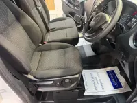 Usado Mercedes Vito Progressive 136 HP (100 kW) 2022 Branco Van
