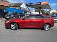 Usado Volvo V60 SE 2015 Rojo Familiar