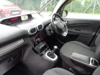Usado Citroën C3 Picasso Platinum 98 CV (72 kW) 2016 Gris Monovolumen