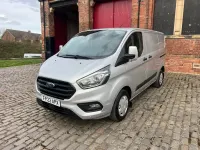 Usado Ford Transit Custom Trend 130 CV (95 kW) 2022 Plateado Van