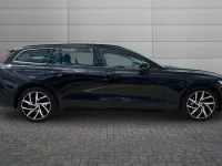 Used Volvo V60 Momentum 190 HP (139 kW) 2020 Black Estate